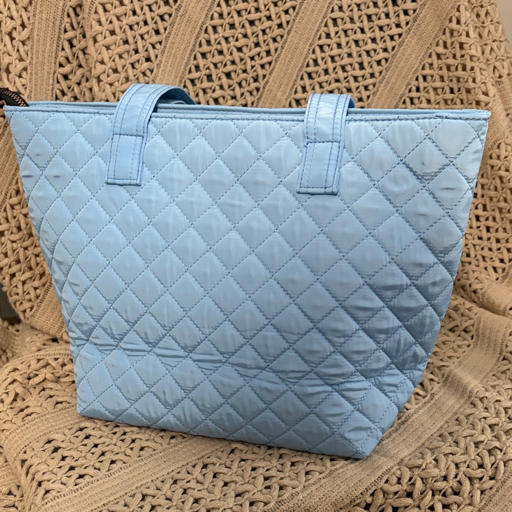 NWOT Alexis Bendel Sky Blue Quilted Tote - Picture 4 of 8